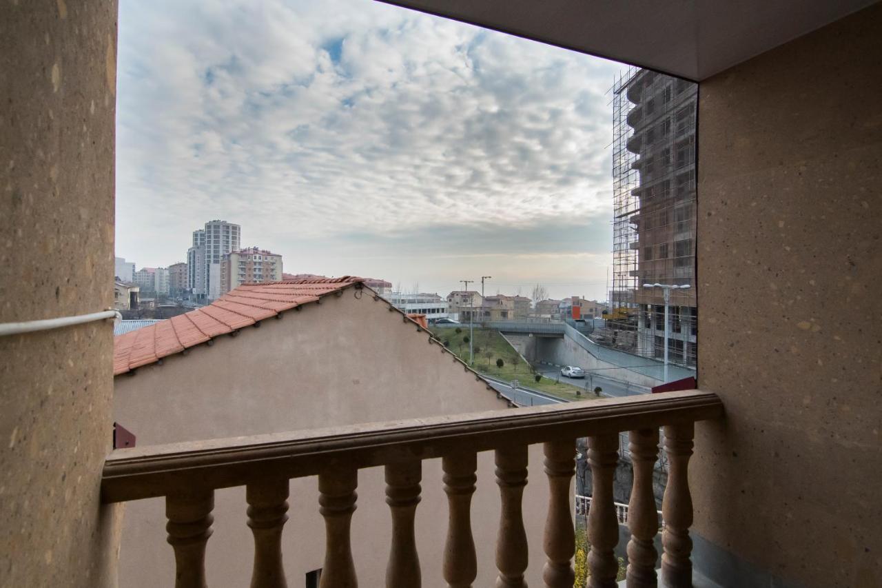 Afa Hotel & Guest House Γιερεβάν Εξωτερικό φωτογραφία