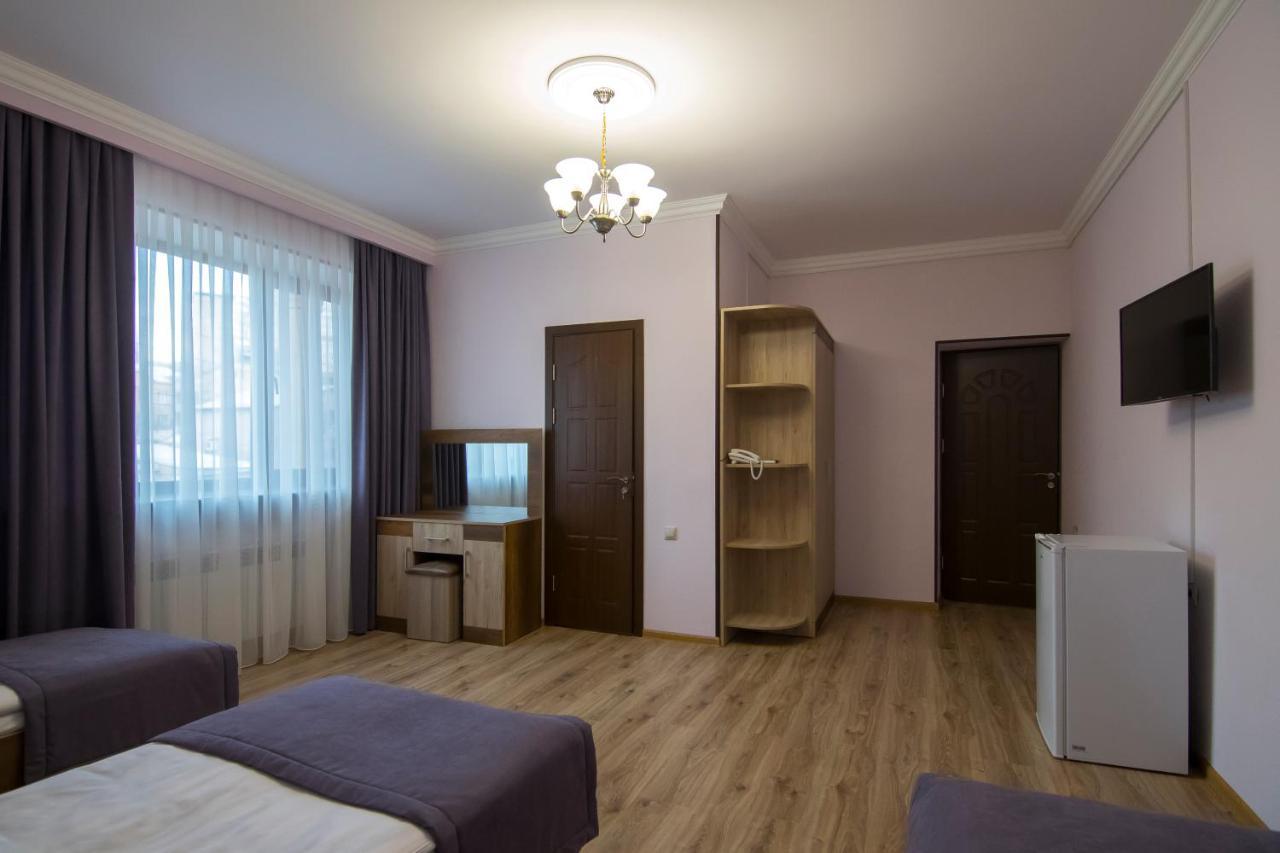 Afa Hotel & Guest House Γιερεβάν Εξωτερικό φωτογραφία