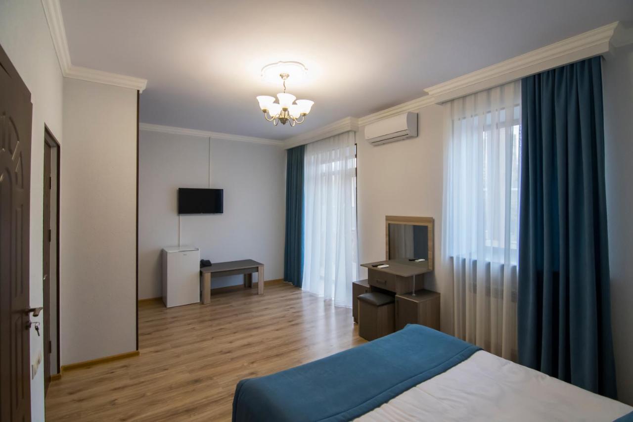 Afa Hotel & Guest House Γιερεβάν Εξωτερικό φωτογραφία
