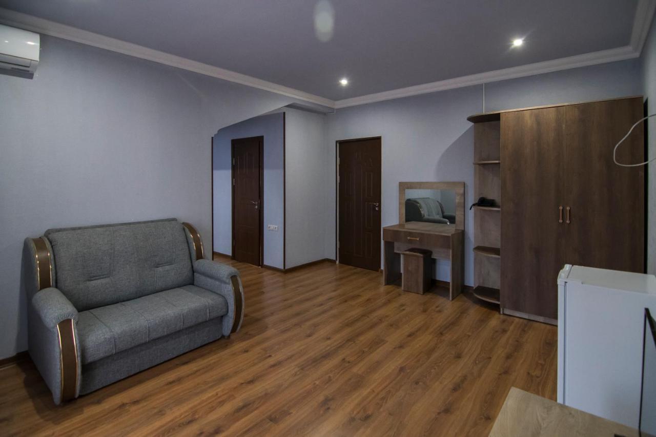 Afa Hotel & Guest House Γιερεβάν Εξωτερικό φωτογραφία