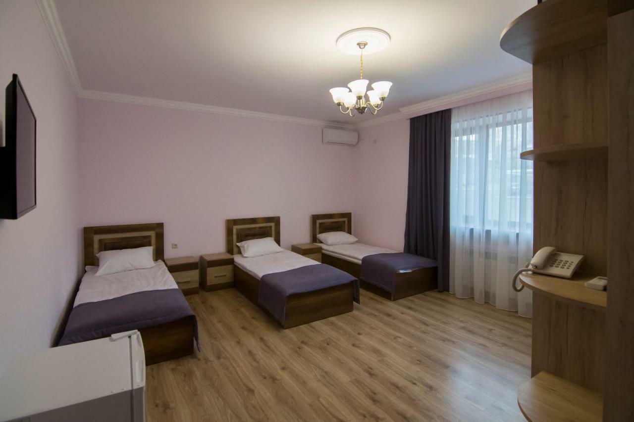 Afa Hotel & Guest House Γιερεβάν Εξωτερικό φωτογραφία